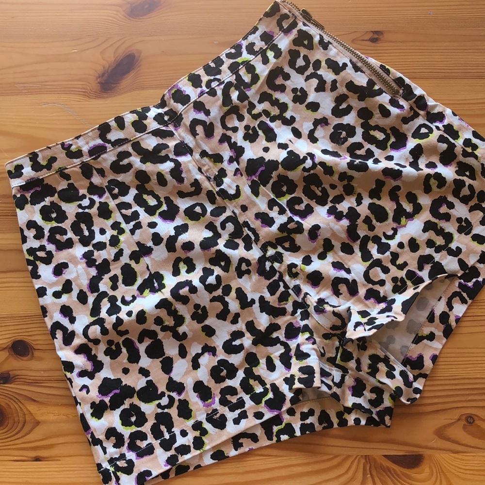 High waisted leopard shorts